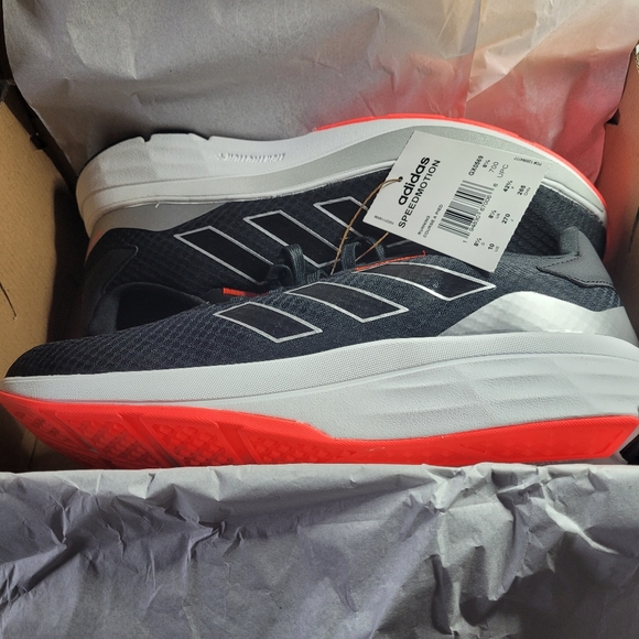 Ladies Adidas Sneaker - Picture 9 of 9